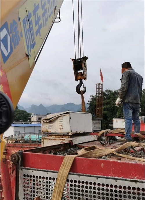 沙雅县大件吊装搬运设备常用的施工手势信号解答